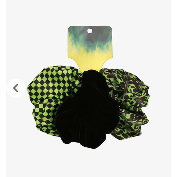 Green Flames & Check Scrunchie Set - Picture 2 of 2